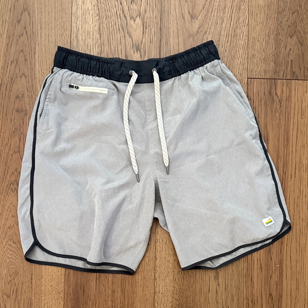 Vuori Light Gray Shorts